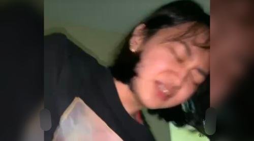 adek nya sampe kesakitan